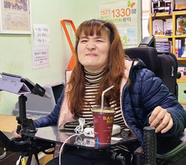 “플라스틱 빨대 쓰지 않을 수가 없는 이들도 <br />참여할 수 있는 기후 대응 정책 많아요”