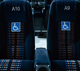 #2 영화관 내 개별 상영관마다 장애인 관람석 의무화해야